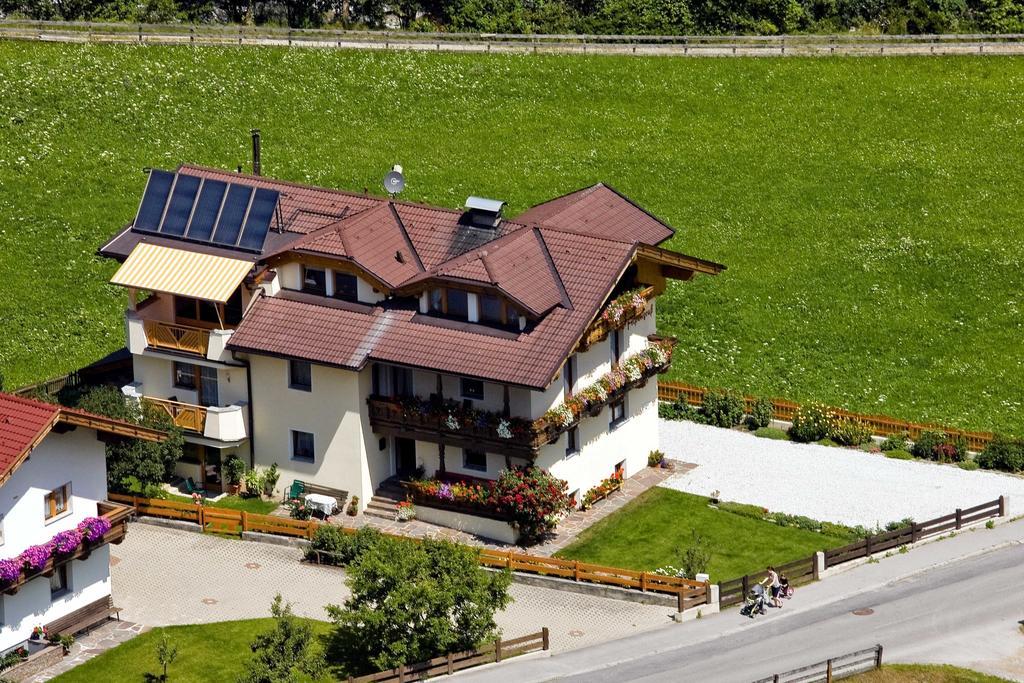 Апартаменты Haus Alpengruss Нойштифт-им-Штубайталь Экстерьер фото